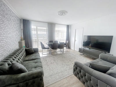 Appartement - 93 m² - 5 pièces