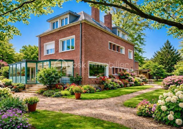 Maison - 299 m² - 8 pièces