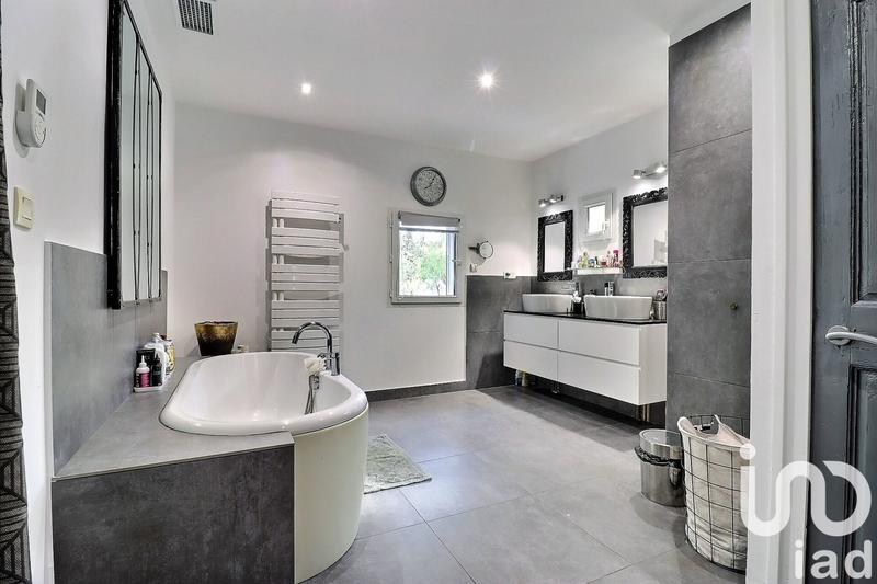 Maison - 182 m² - 5 pièces