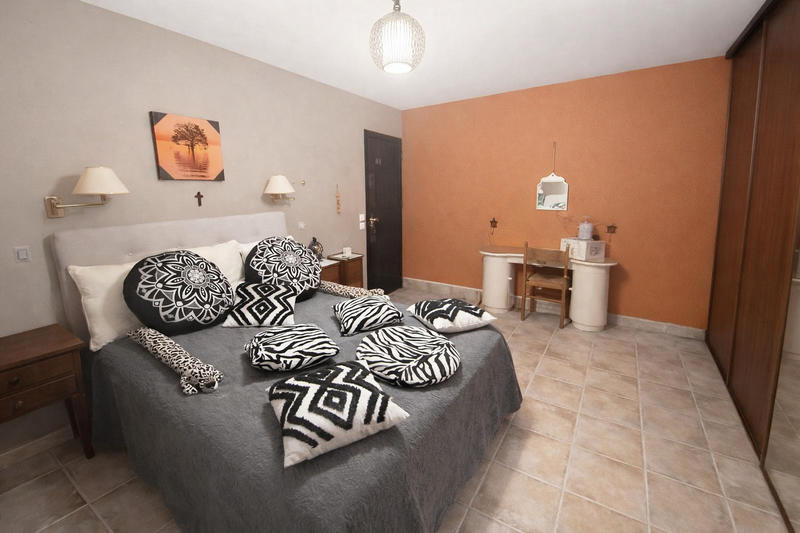 Maison - 283 m² - 7 pièces