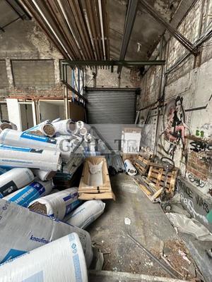 Entrepôt - 2 140 m²