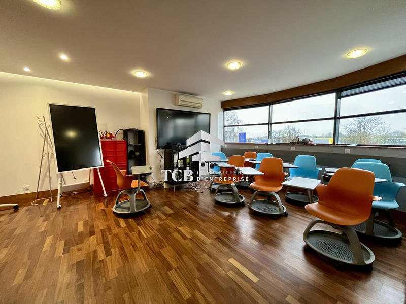 Local d'activités - 2 358 m²