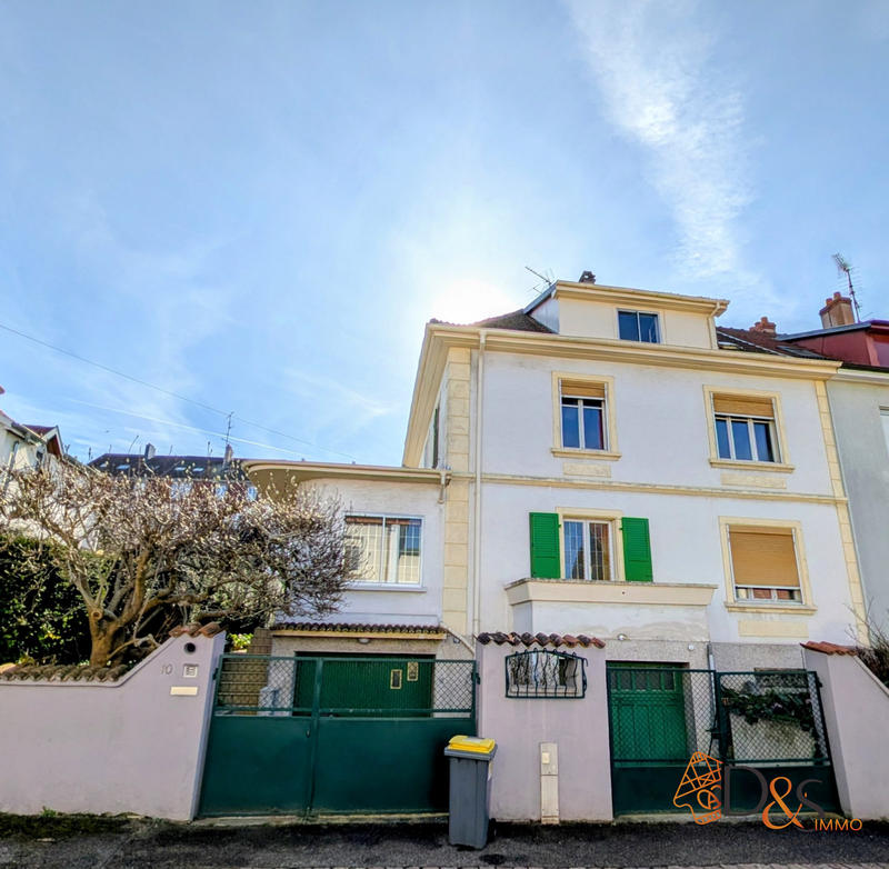 Maison ancienne - 175 m² - 7 pièces