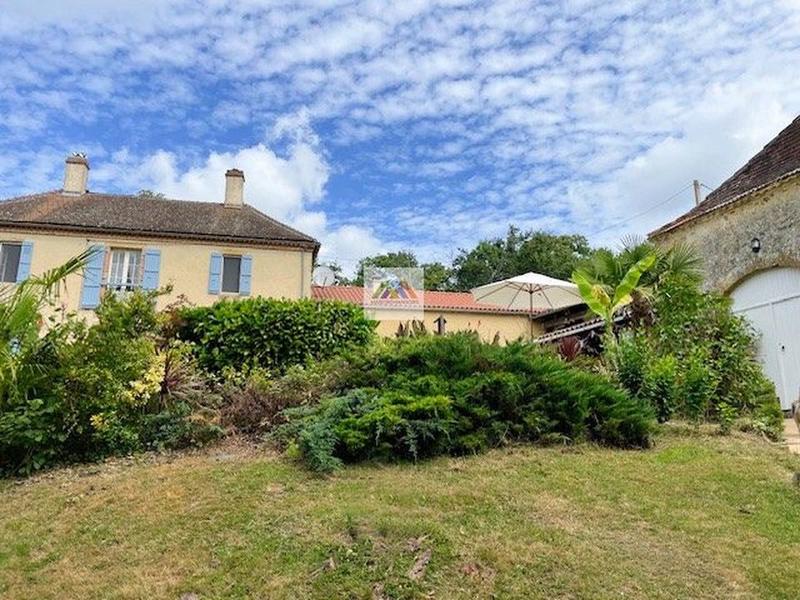 Maison - 283 m² - 8 pièces