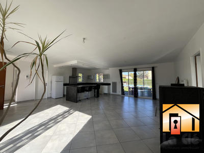 Maison contemporaine - 130 m² - 4 pièces