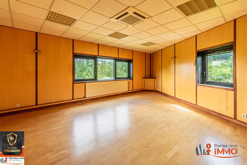 Local d'activités - 760 m²