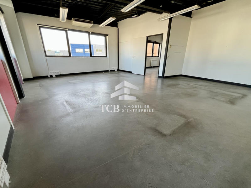 Local d'activités - 1 175 m²