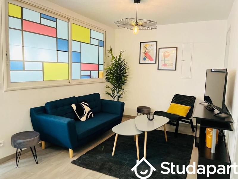 Chambre - 10 m² - 1 pièce