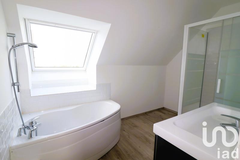 Maison - 142 m² - 8 pièces