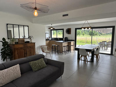 Maison - 111 m² - 4 pièces