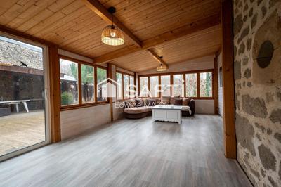 Maison - 141 m² - 6 pièces