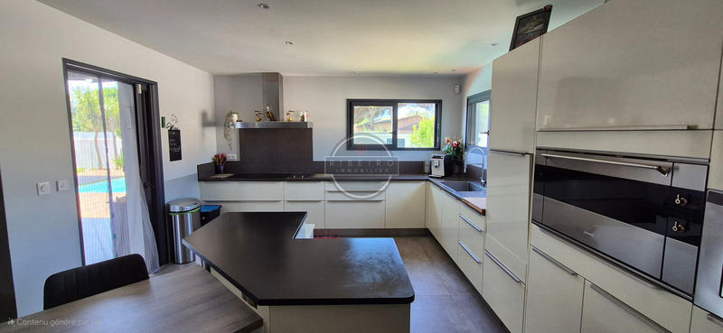 Villa - 177 m² - 4 pièces