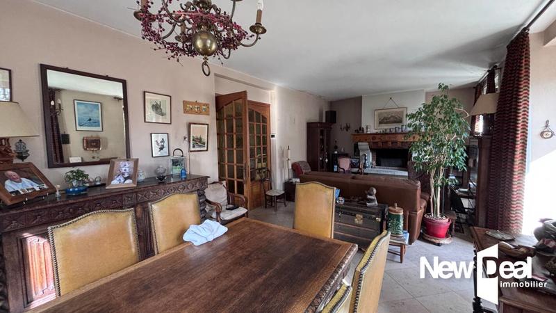 Maison - 282 m² - 8 pièces