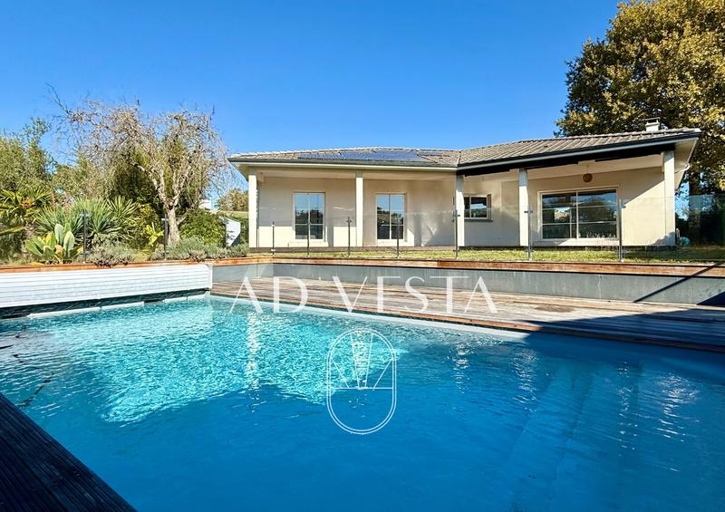 Maison - 166 m² - 6 pièces