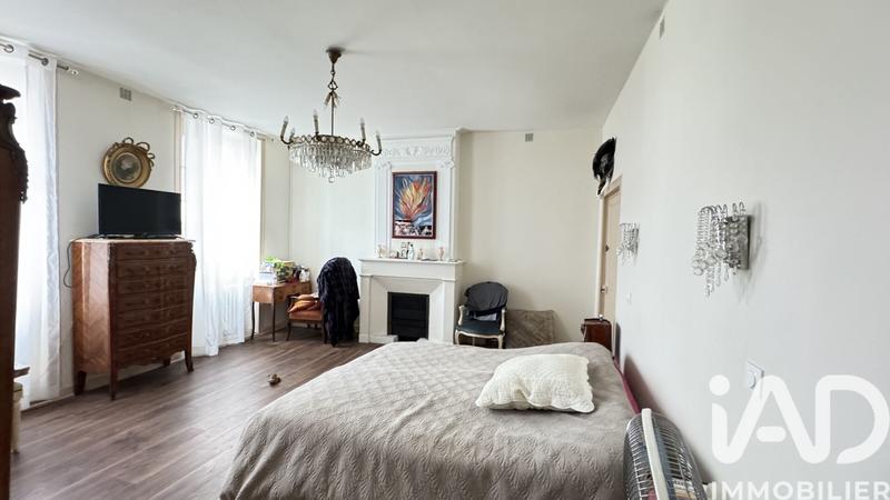 Maison - 250 m² - 9 pièces