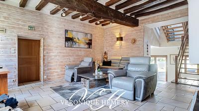 Maison - 180 m² - 8 pièces