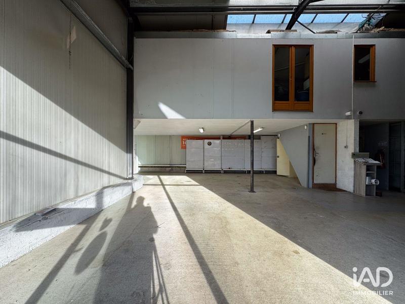 Local commercial - 310 m²