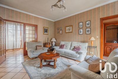 Maison - 214 m² - 6 pièces