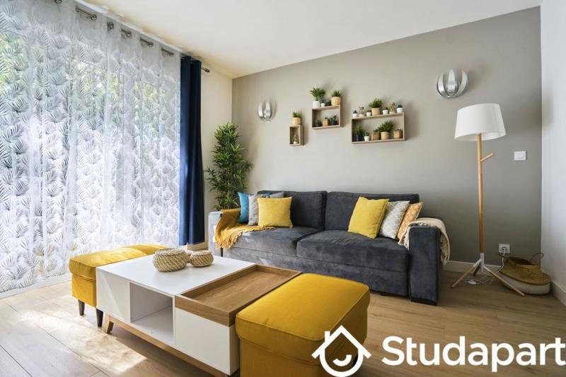 Chambre - 10 m² - 1 pièce