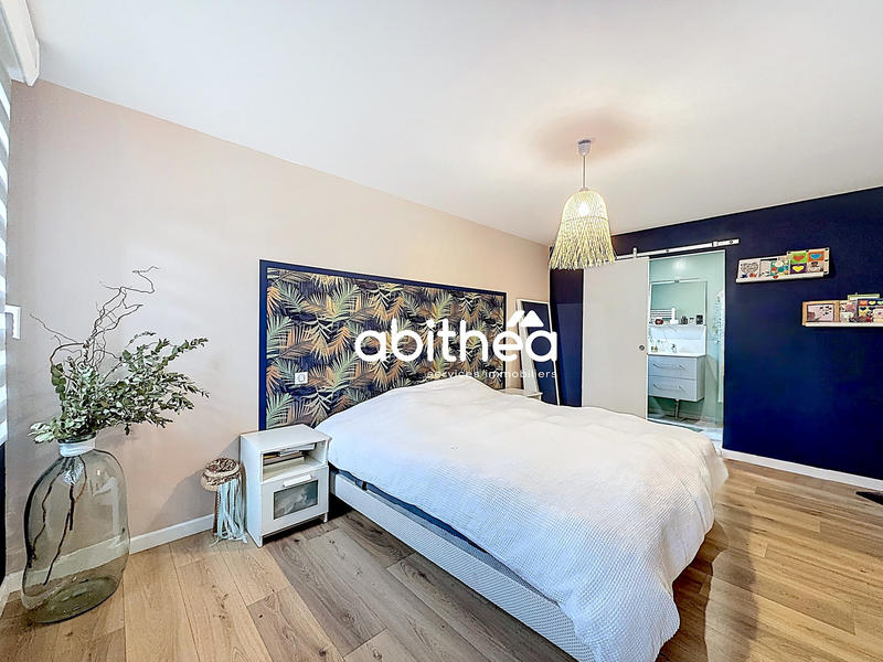 Maison - 181 m² - 8 pièces