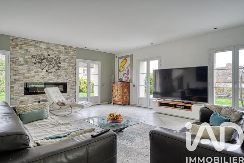 Maison de maîtres - 244 m² - 9 pièces