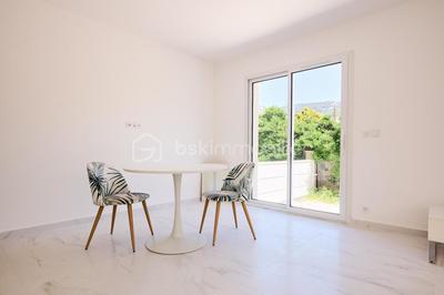 Maison - 92 m² - 4 pièces