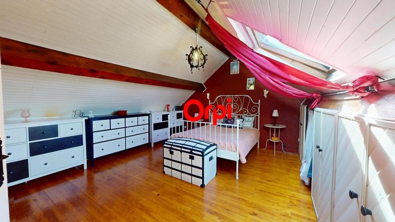 Appartement - 125 m² - 5 pièces