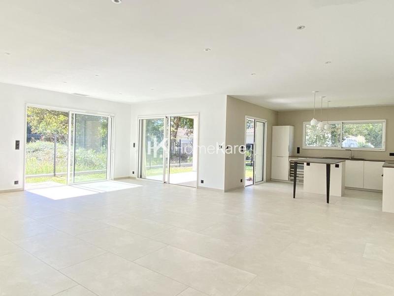 Maison - 135 m² - 5 pièces