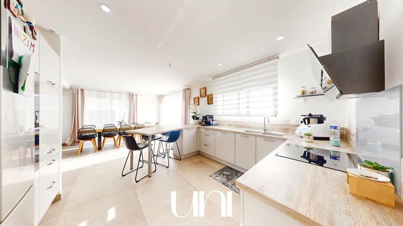 Maison - 148 m² - 6 pièces