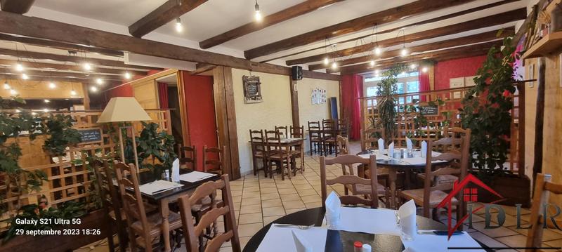 Fonds de commerce - Local commercial - 895 m²