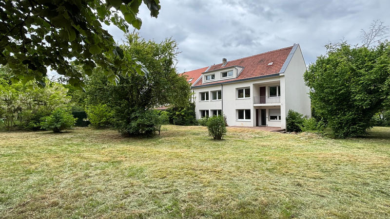 Maison - 233 m² - 9 pièces