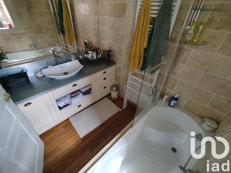 Maison - 250 m² - 10 pièces