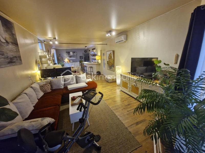 Maison traditionnelle - 170 m² - 6 pièces