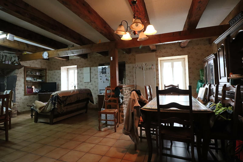 Maison de village - 120 m² - 7 pièces