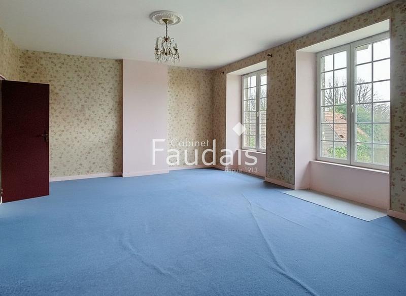 Propriété - 300 m² - 20 pièces