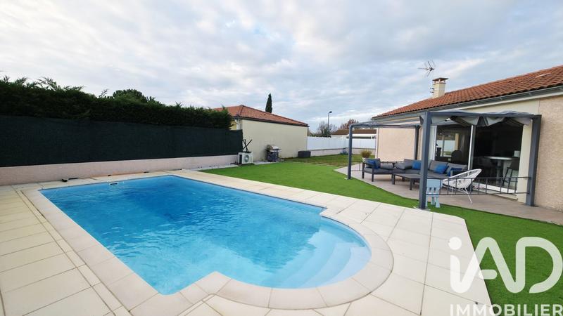 Maison - 95 m² - 4 pièces