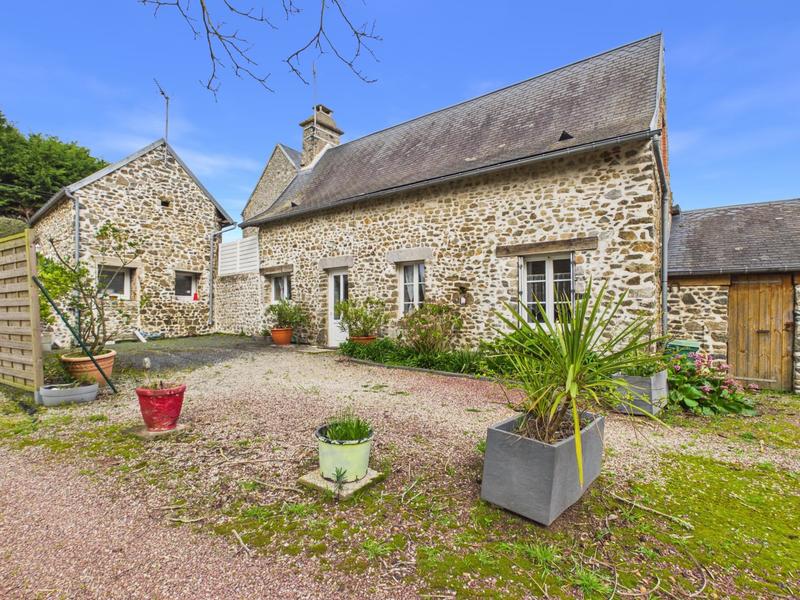 Maison - 170 m² - 8 pièces