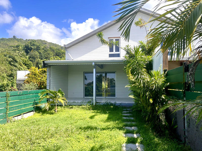 Maison - 96 m² - 4 pièces