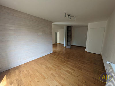 Appartement - 95 m² - 4 pièces
