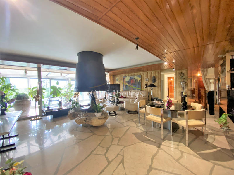 Villa - 200 m² - 6 pièces