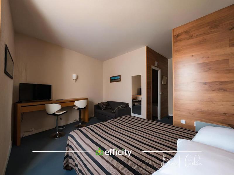 Bureau - 900 m² - 32 pièces