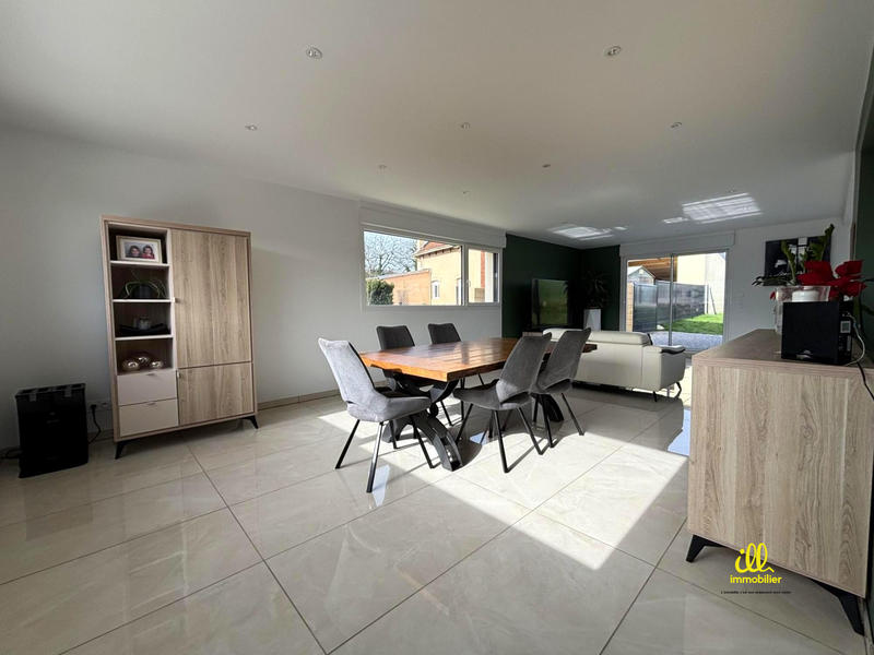 Maison - 245 m² - 6 pièces