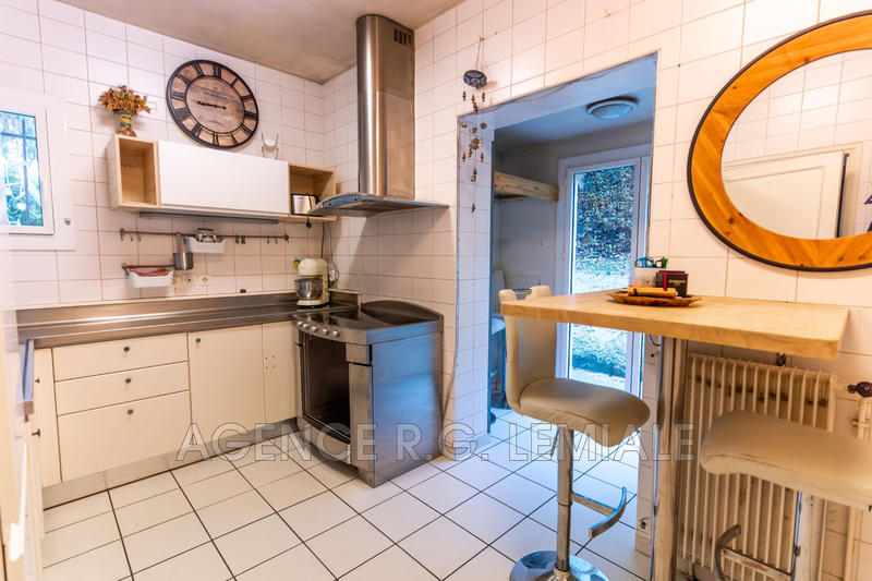 Maison - 180 m² - 7 pièces