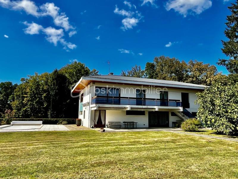 Maison d'architecte - 230 m² - 8 pièces