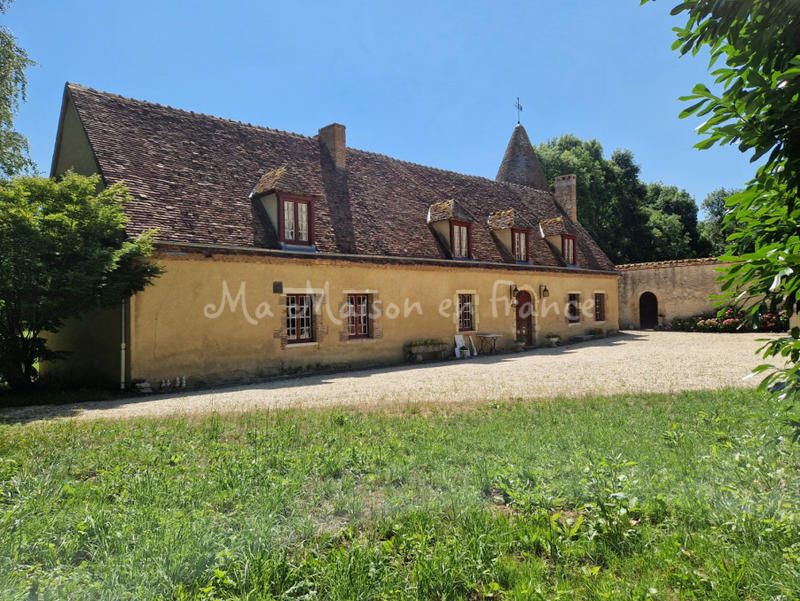 Maison - 395 m² - 12 pièces