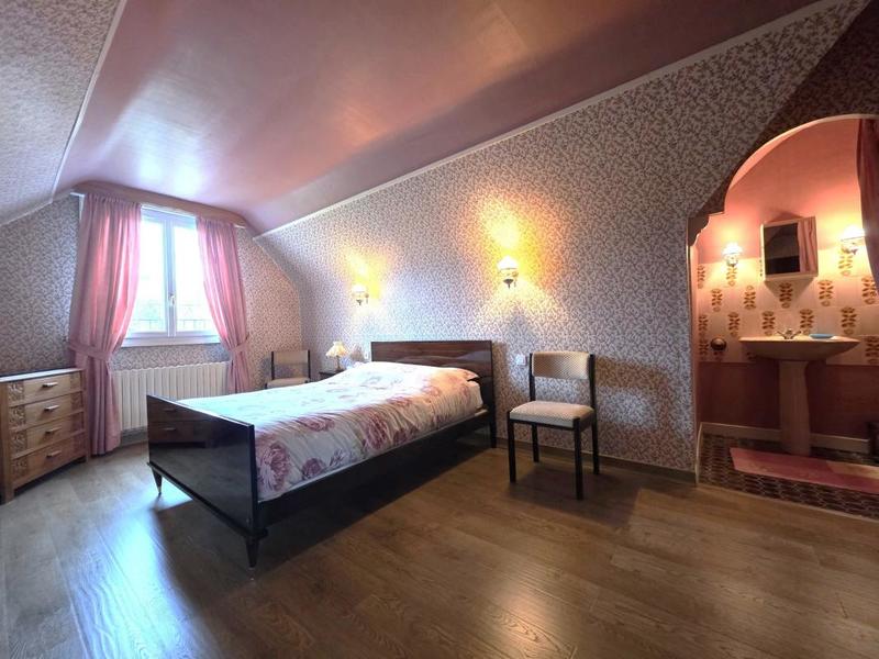 Pavillon - 164 m² - 7 pièces