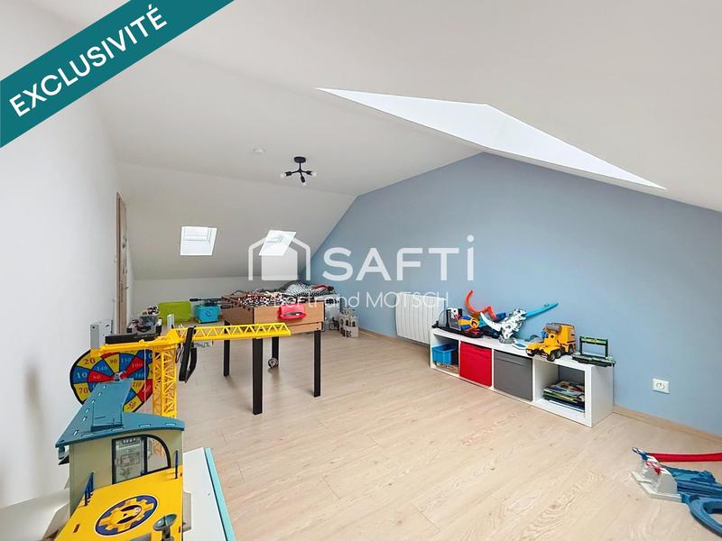 Maison - 96 m² - 6 pièces