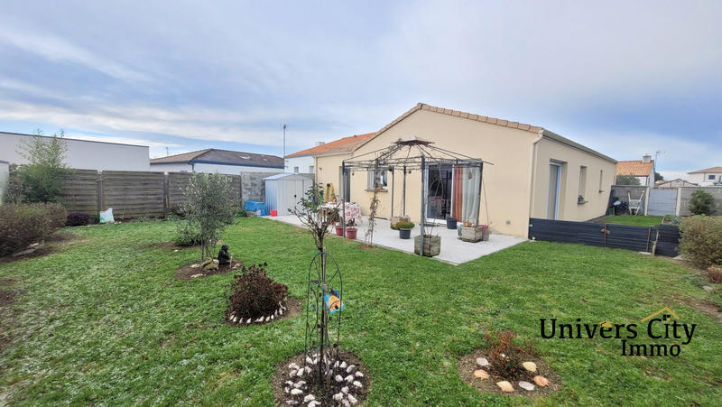 Maison - 90 m² - 4 pièces