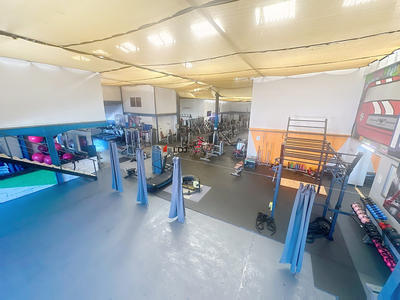 Local commercial - 1 410 m²