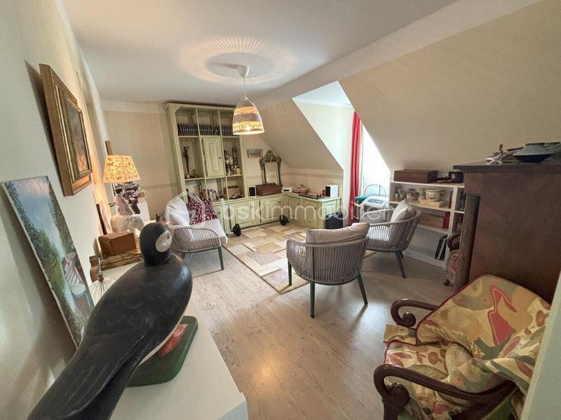 Maison - 200 m² - 6 pièces